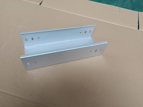 Hot-dip galvanized trough-type cable tray